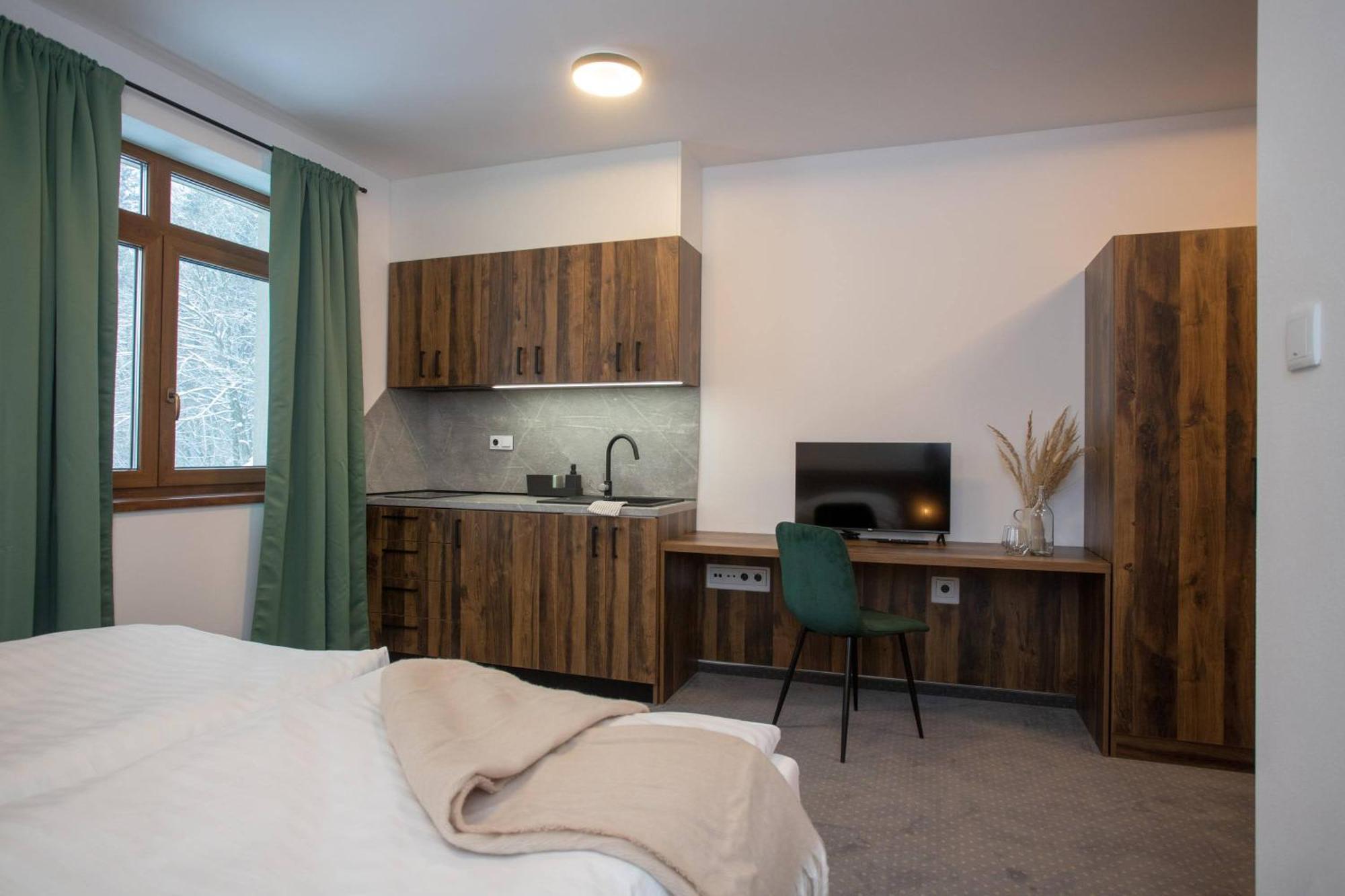 Wellness Hotel Zavadilka Prostredni Becva Exterior photo