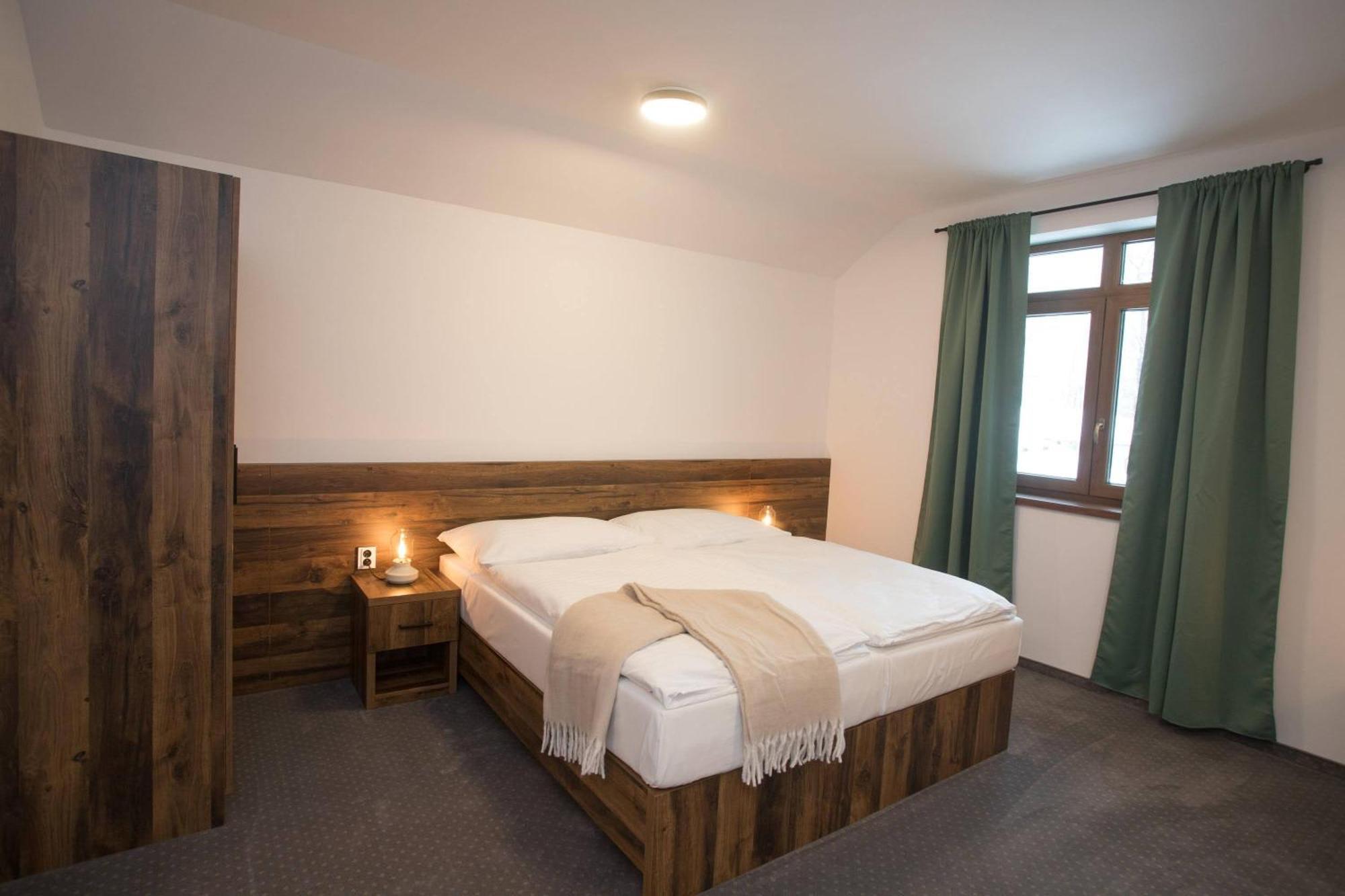 Wellness Hotel Zavadilka Prostredni Becva Exterior photo