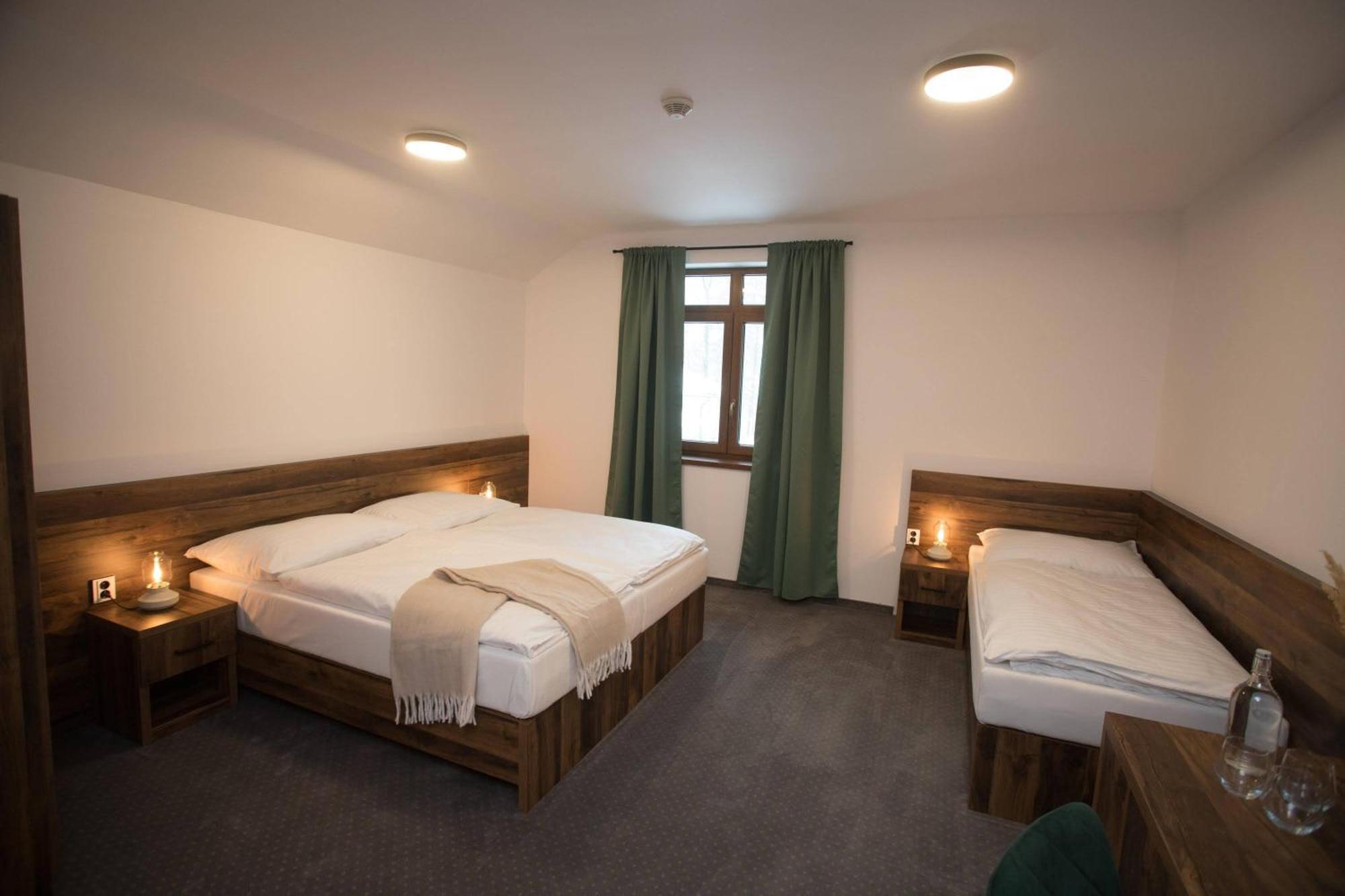 Wellness Hotel Zavadilka Prostredni Becva Exterior photo